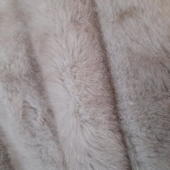 Vintage Plush Faux Fur Cape Thick Plush Warm Winter Glamourous Luxurious Formal - Picture 9 of 16